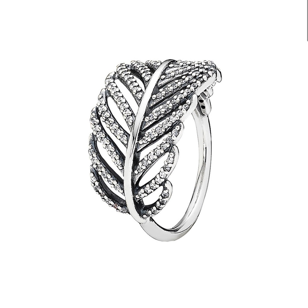 Brand new silver pandora feather ring